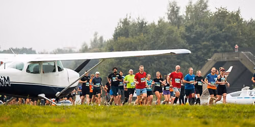 AELS Runway Run for KiKa – Twente Airport — muziek in Enschede